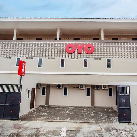 סוראבאיה Super Oyo Capital O 134 Lg Residence מראה חיצוני תמונה